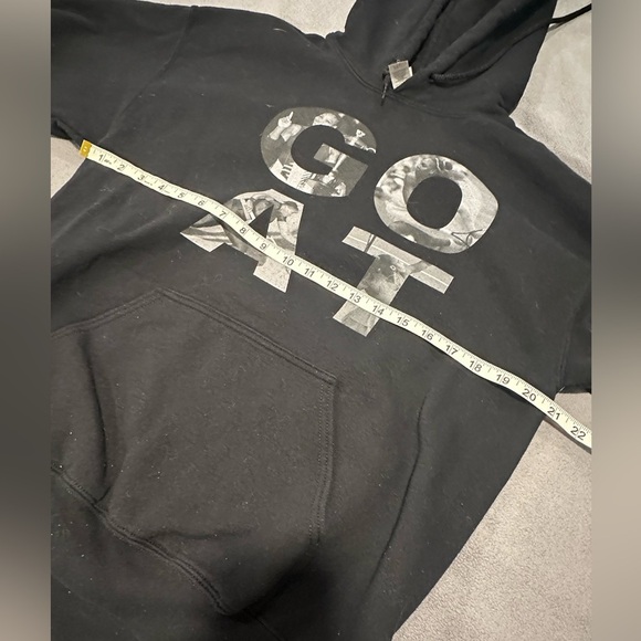 Serena Williams Black GOAT hoodie. Medium. Grand Slam Titles. Drawstring pocket - Picture 4 of 12